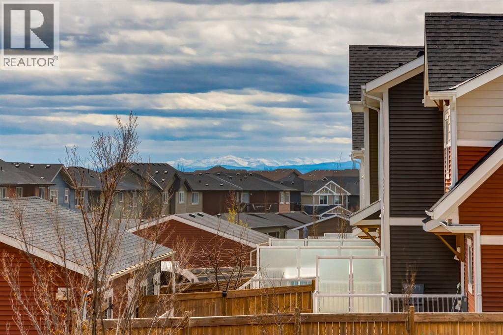 8 Sunrise Common, Cochrane
