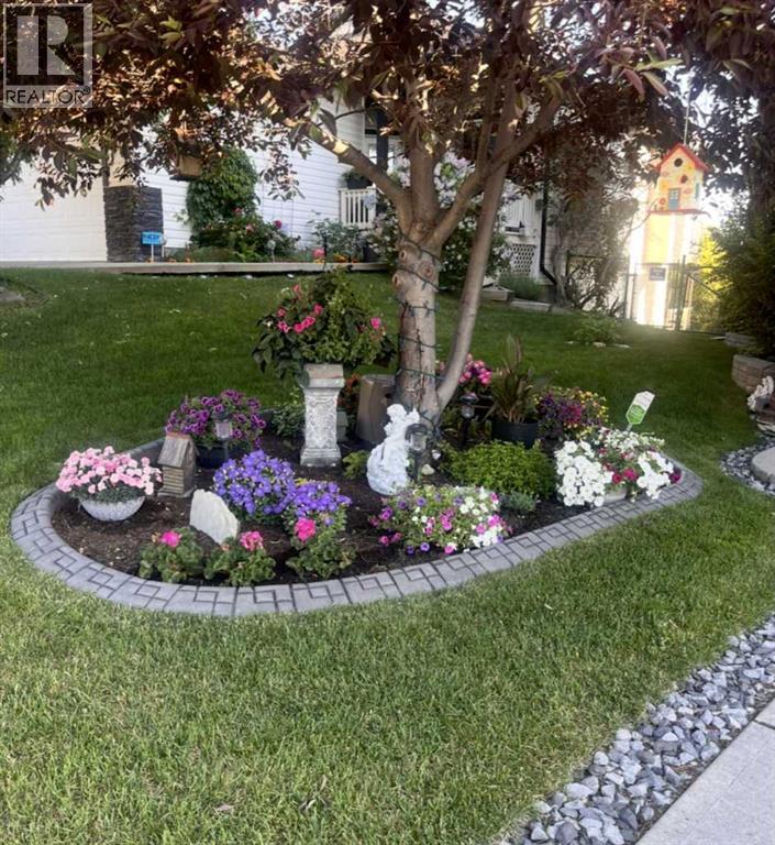 16 Bow Ridge Drive, Cochrane