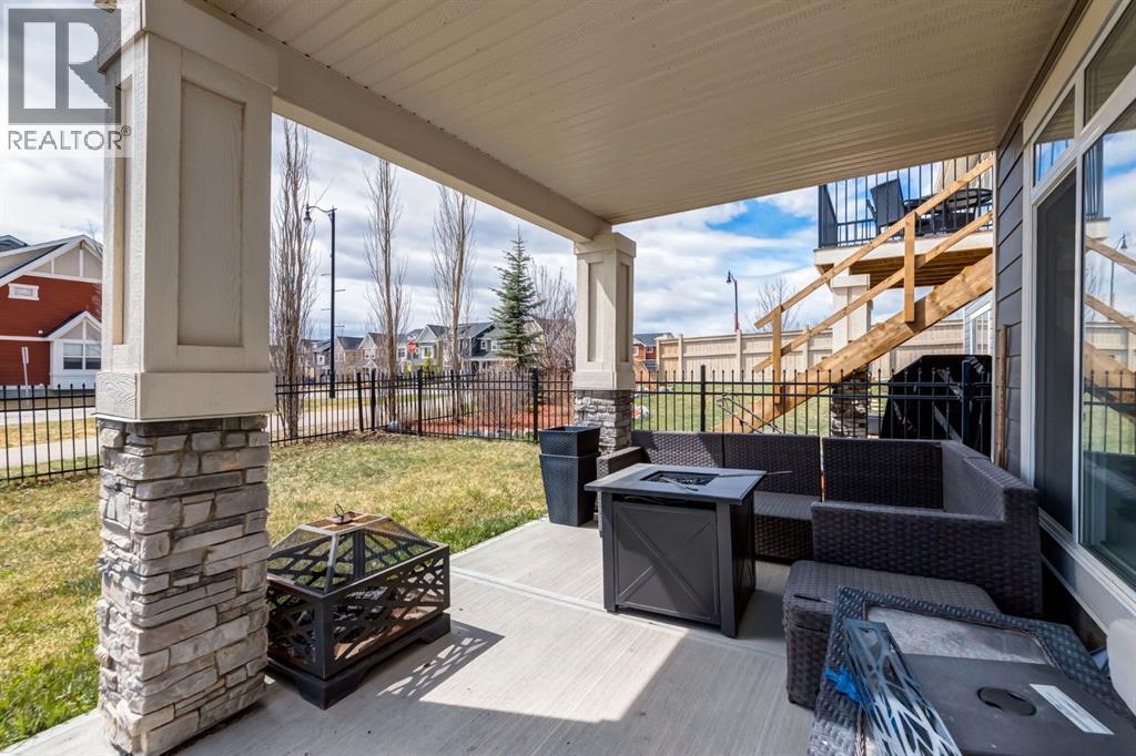 8 Sunrise Common, Cochrane