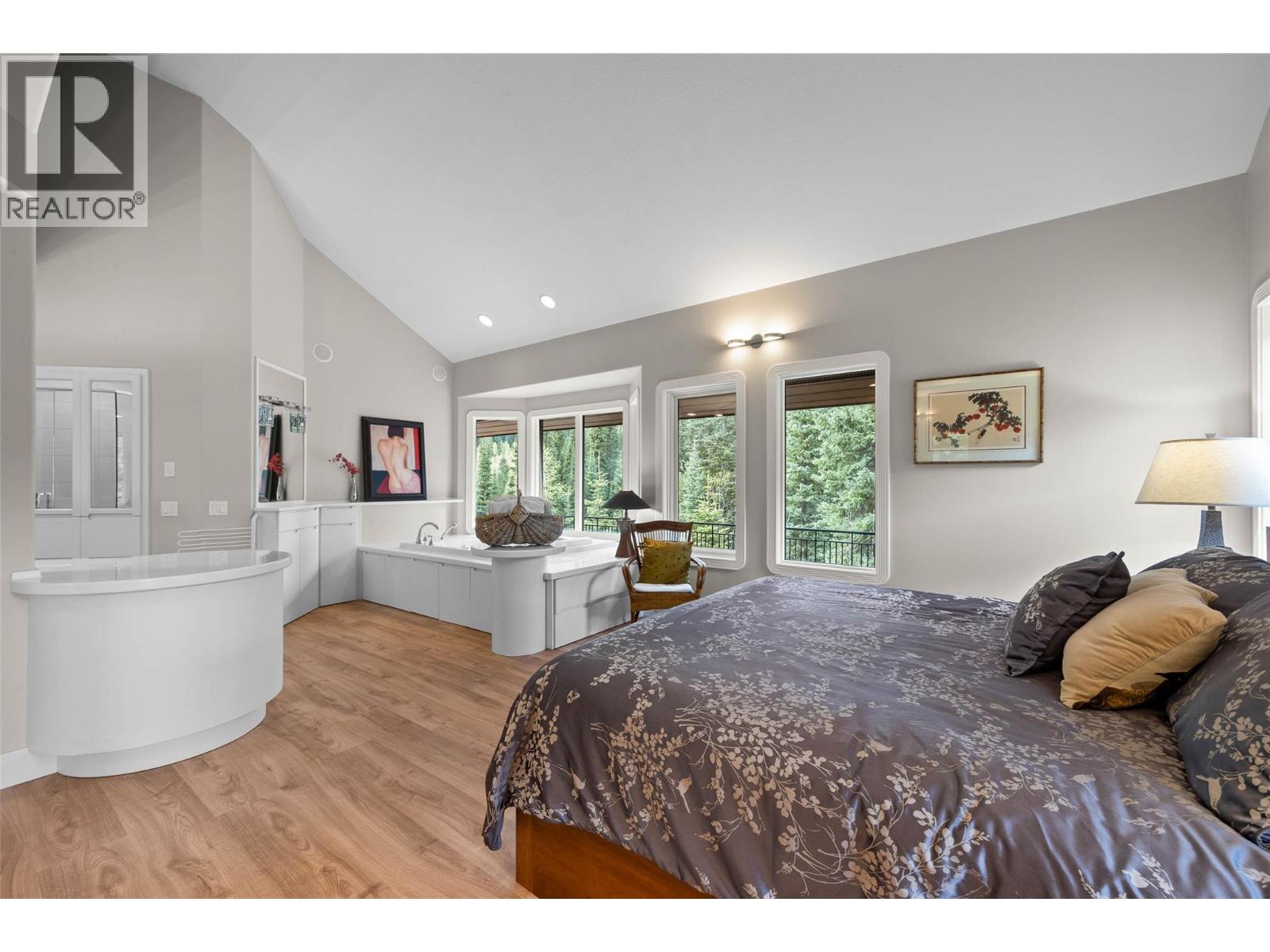 2402 Fairways Drive - 25