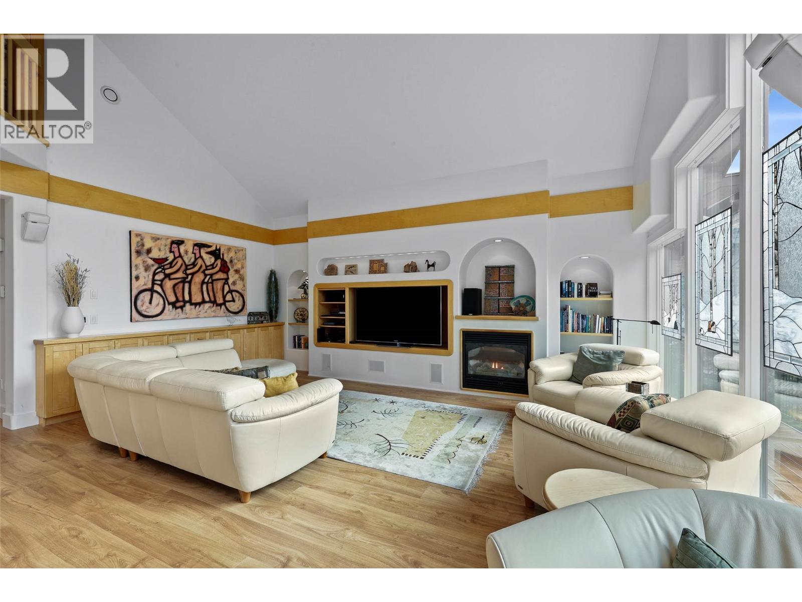 2402 Fairways Drive - 8