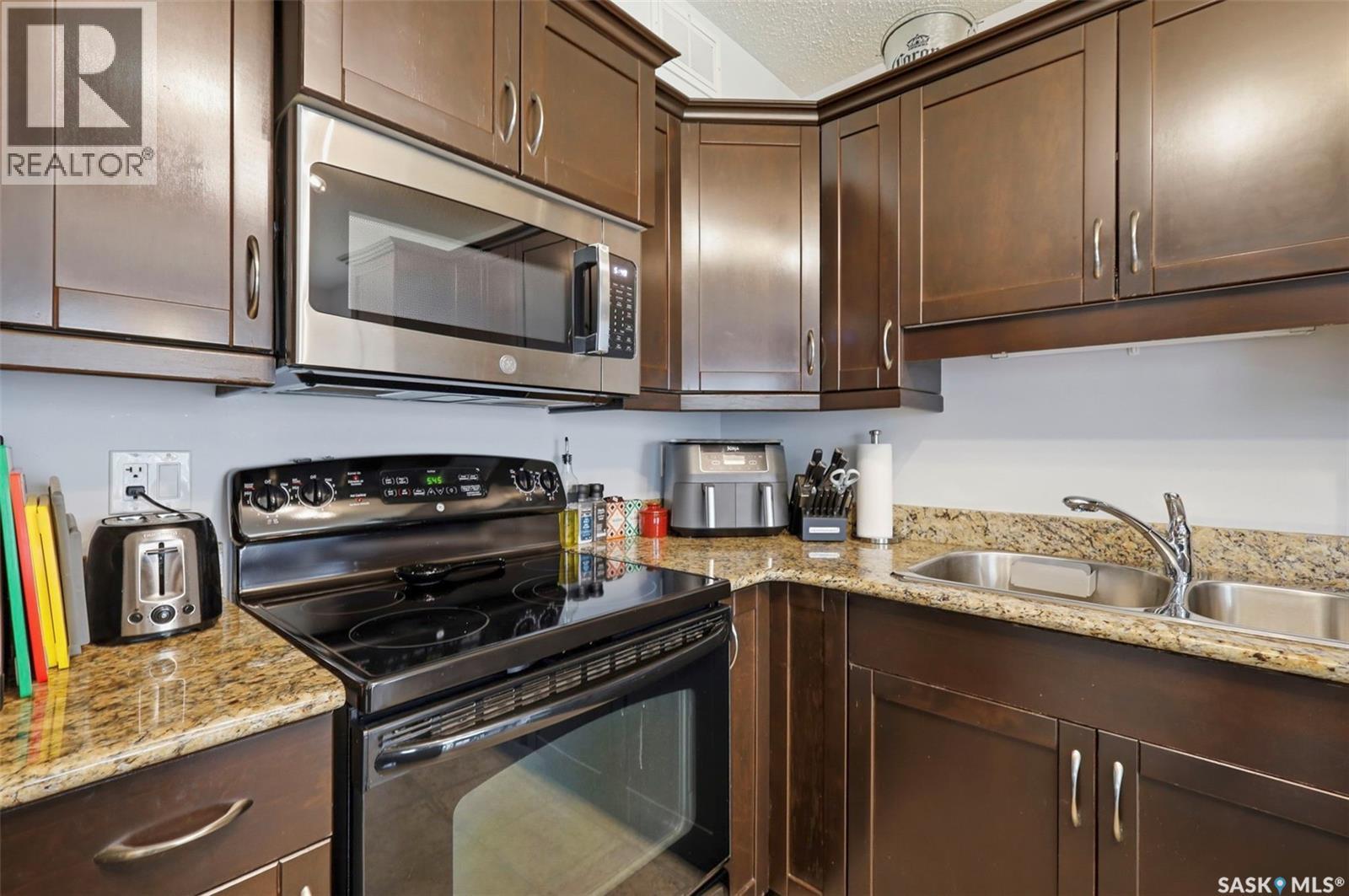#111 105 Lynd CRESCENT - 14