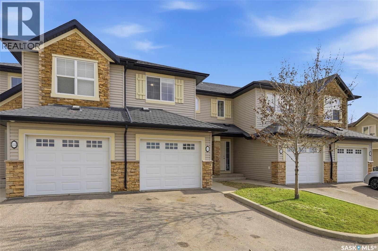 #111 105 Lynd CRESCENT - Image 2