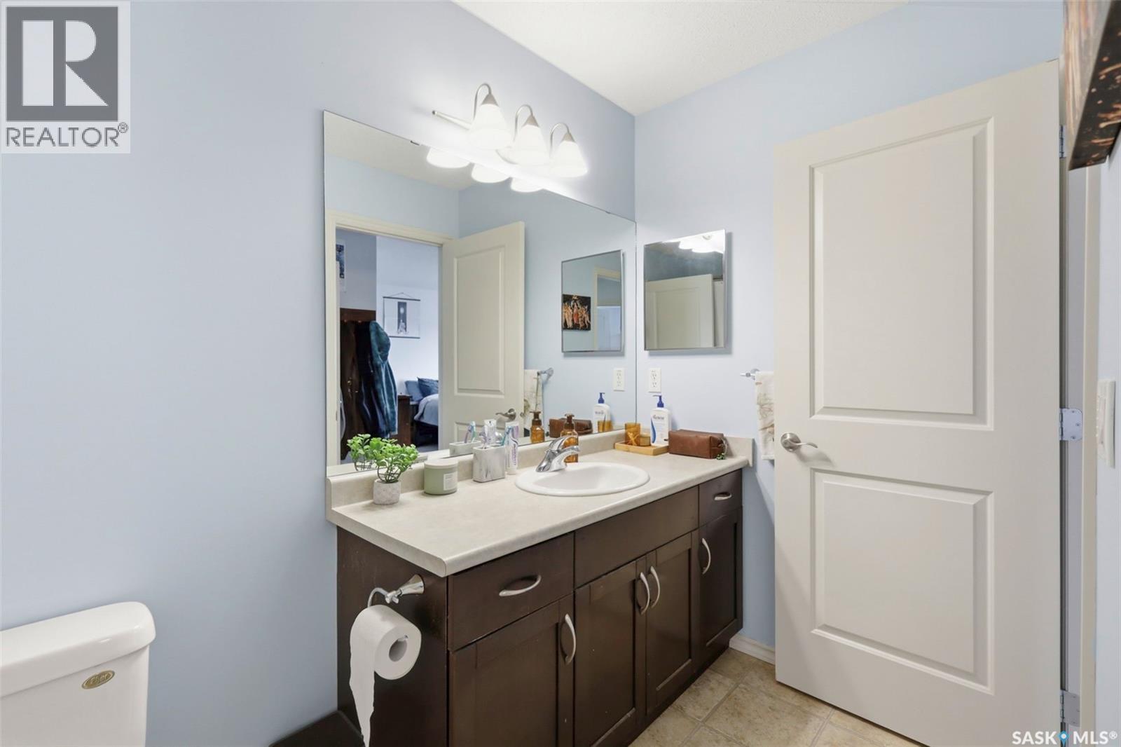 #111 105 Lynd CRESCENT - 24