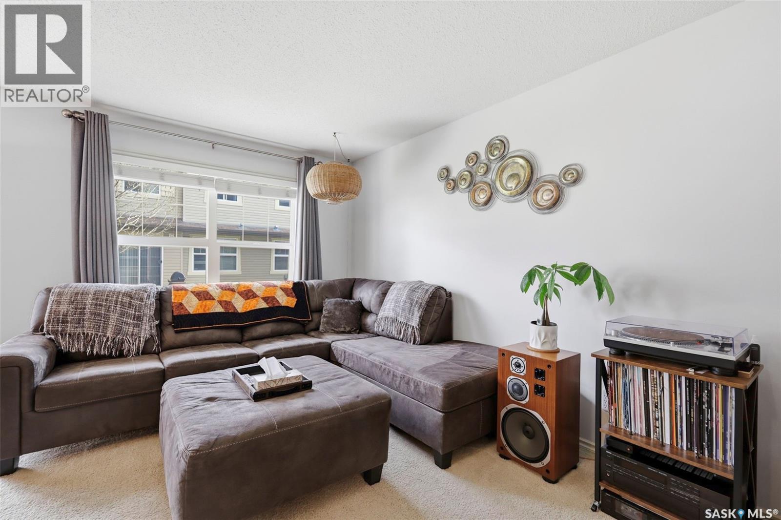 #111 105 Lynd CRESCENT - 6