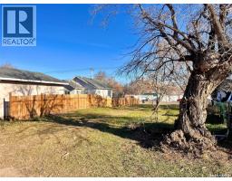 68 Victoria Avenue, Yorkton, SK S3N1S8 Photo 6