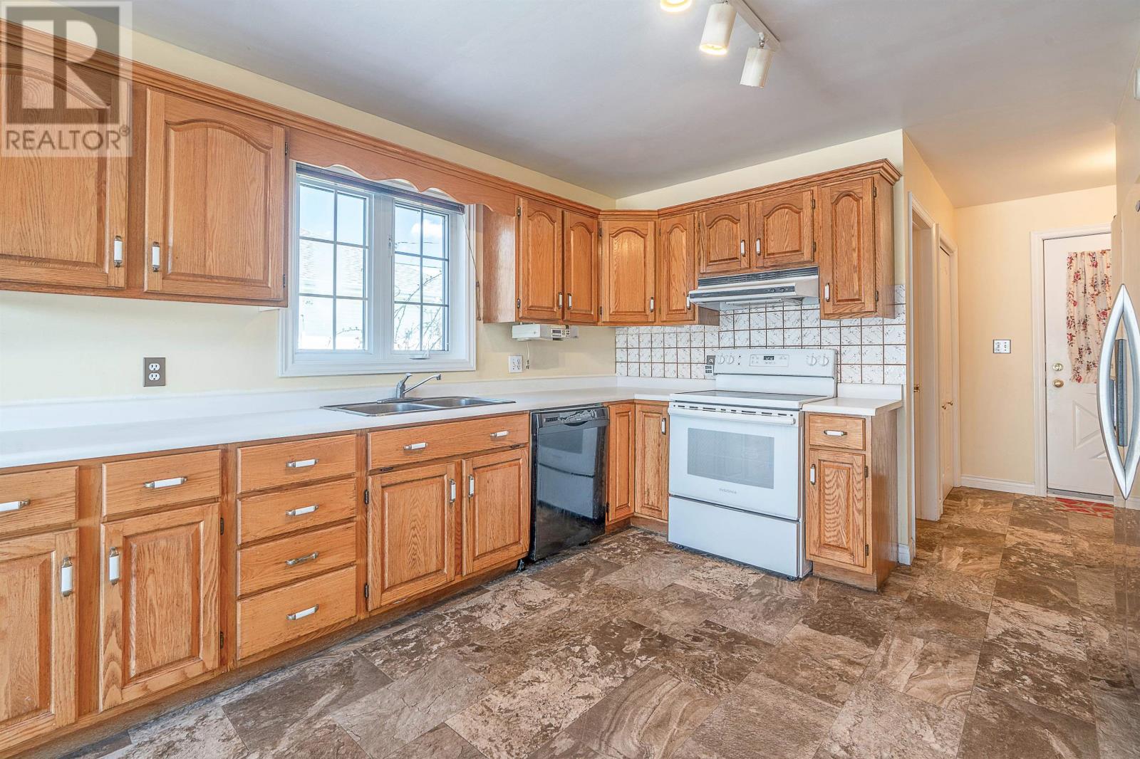 22 DOC BLANCHARD Crescent - 14