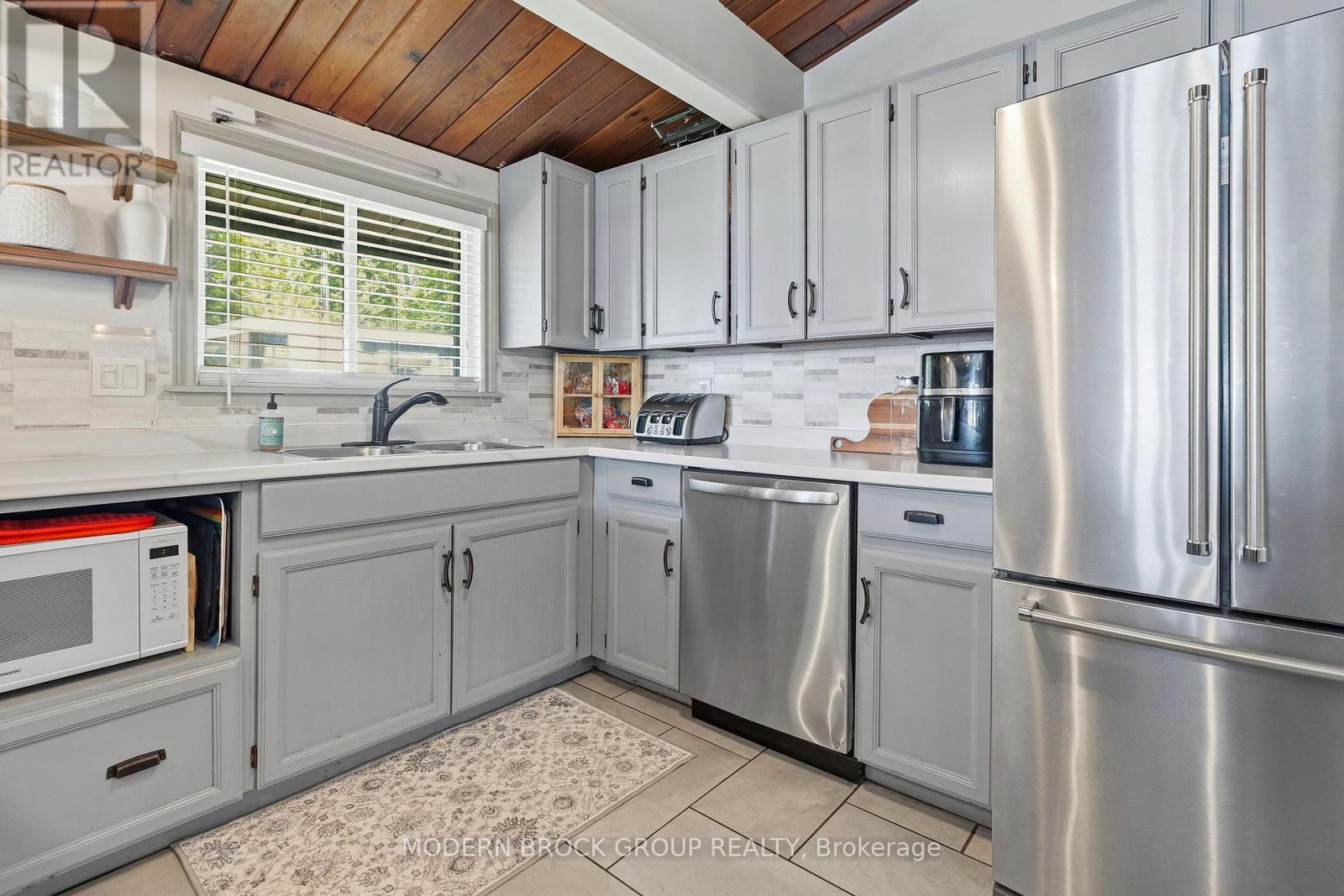 736 CEDAR PARK LANE S - 18