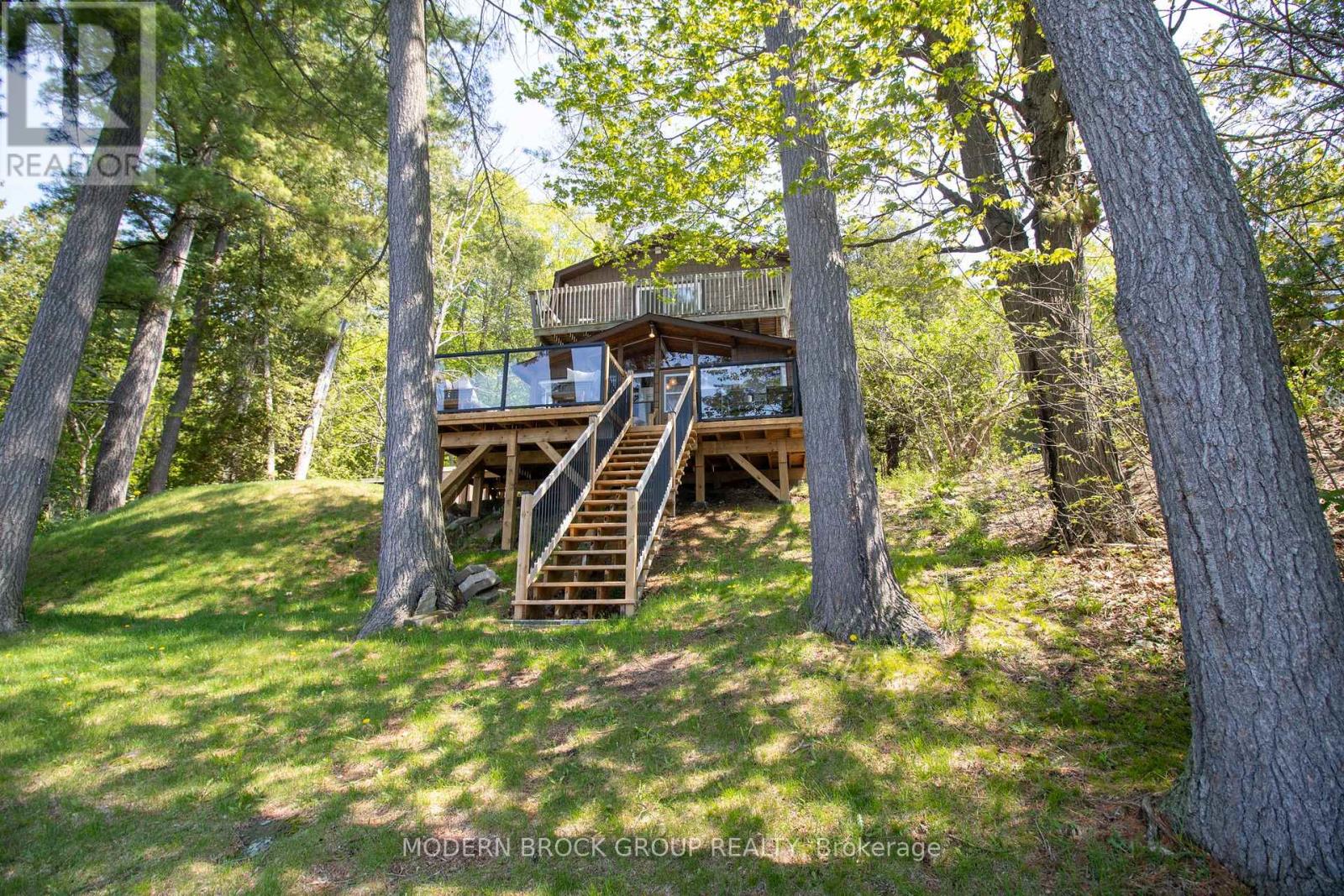 736 CEDAR PARK LANE S - 44