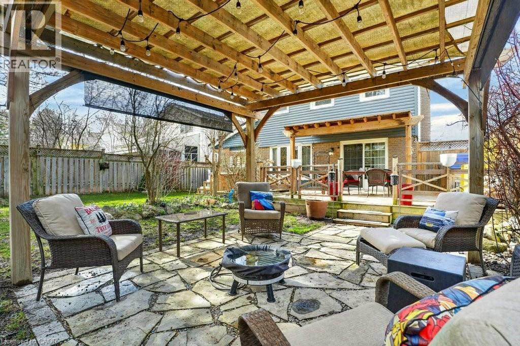 54 DEERWOOD Crescent - 37