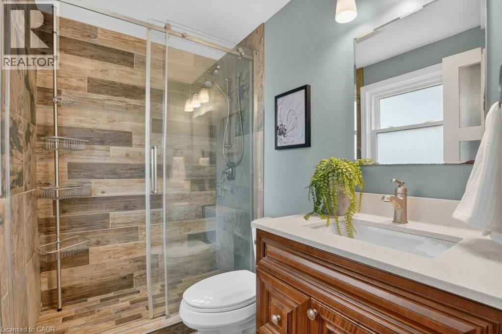 54 DEERWOOD Crescent - 22
