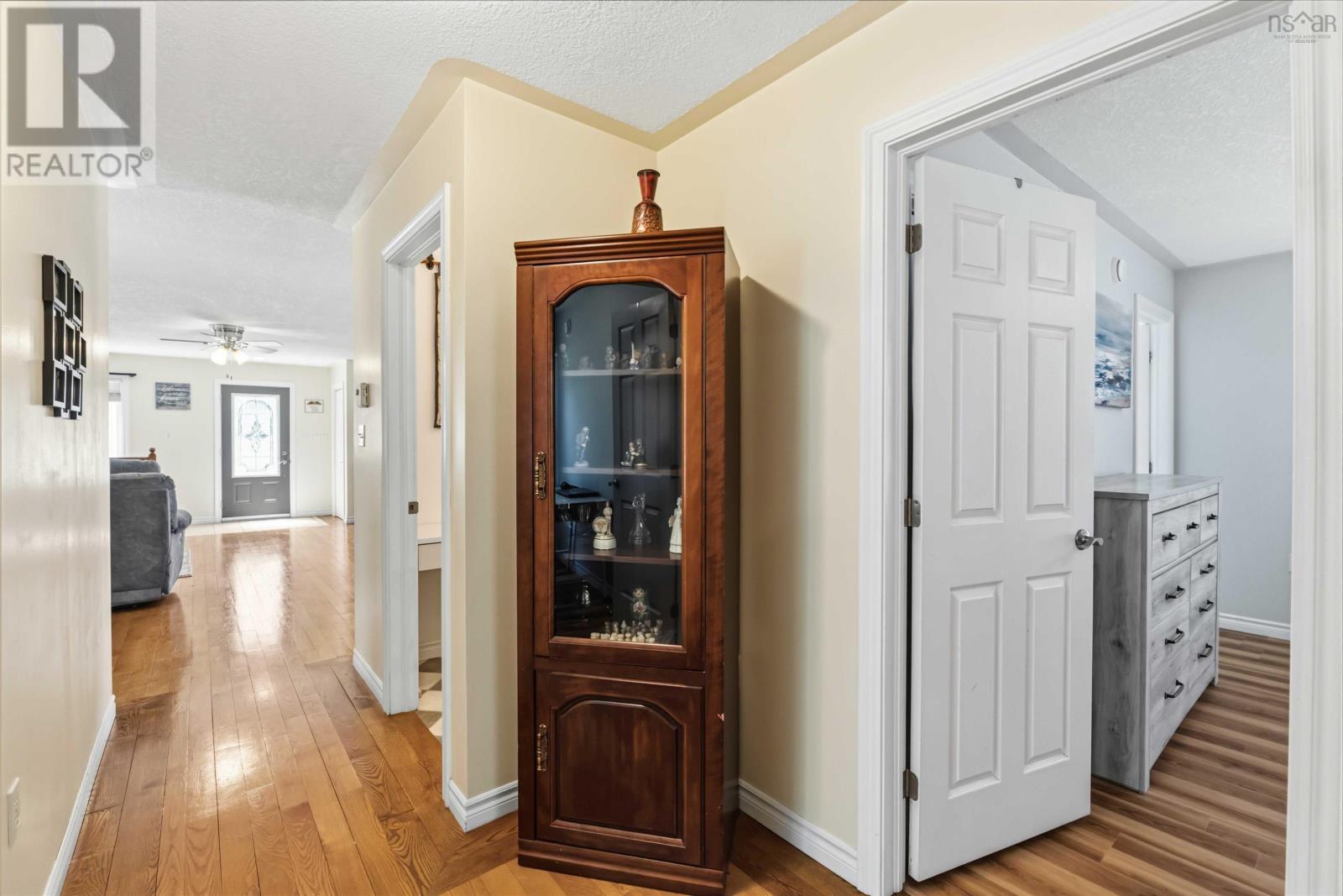 Property 4 of 47 of 495 Victoria Road