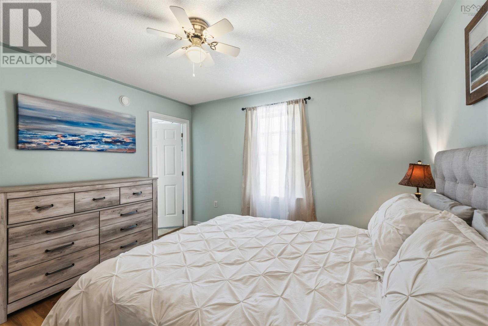 Property 45 of 47 of 495 Victoria Road