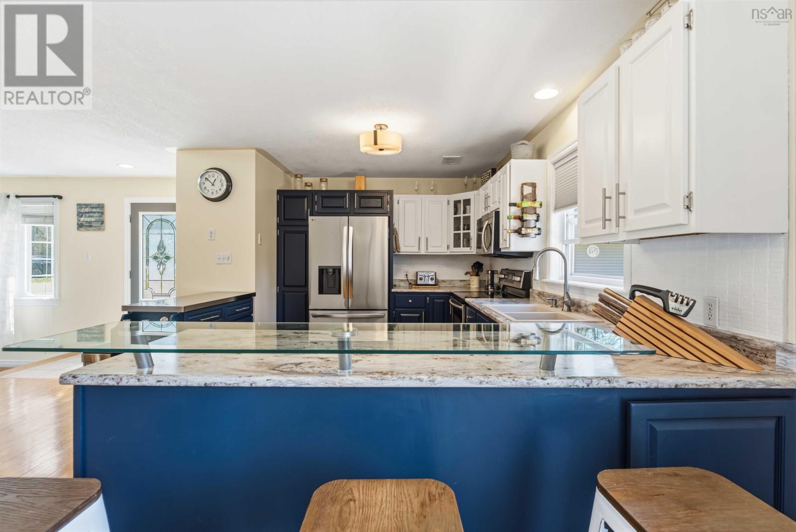Property 33 of 47 of 495 Victoria Road