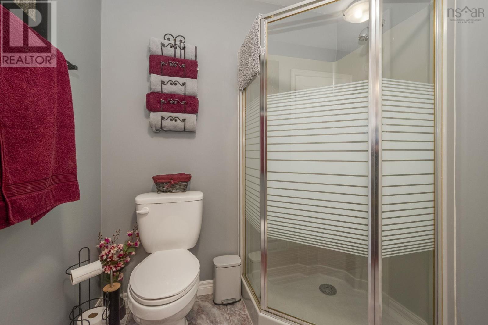 Property 21 of 49 of 25 Dewtie Avenue