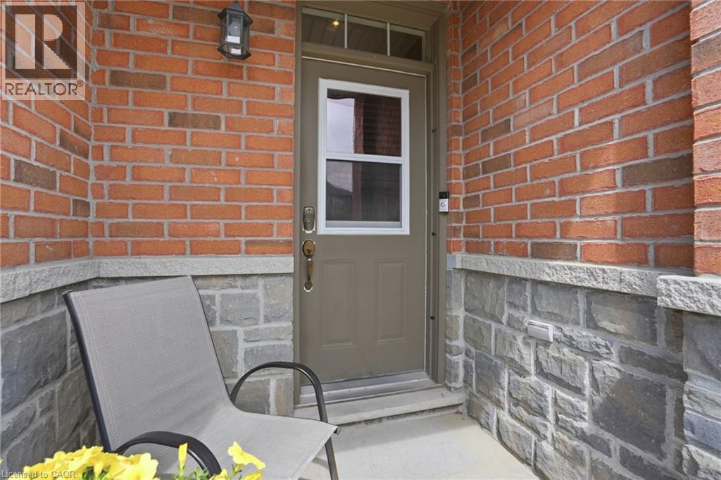 131 BANKFIELD Crescent, Hamilton, Ontario, L8J0B9 — Photo 7