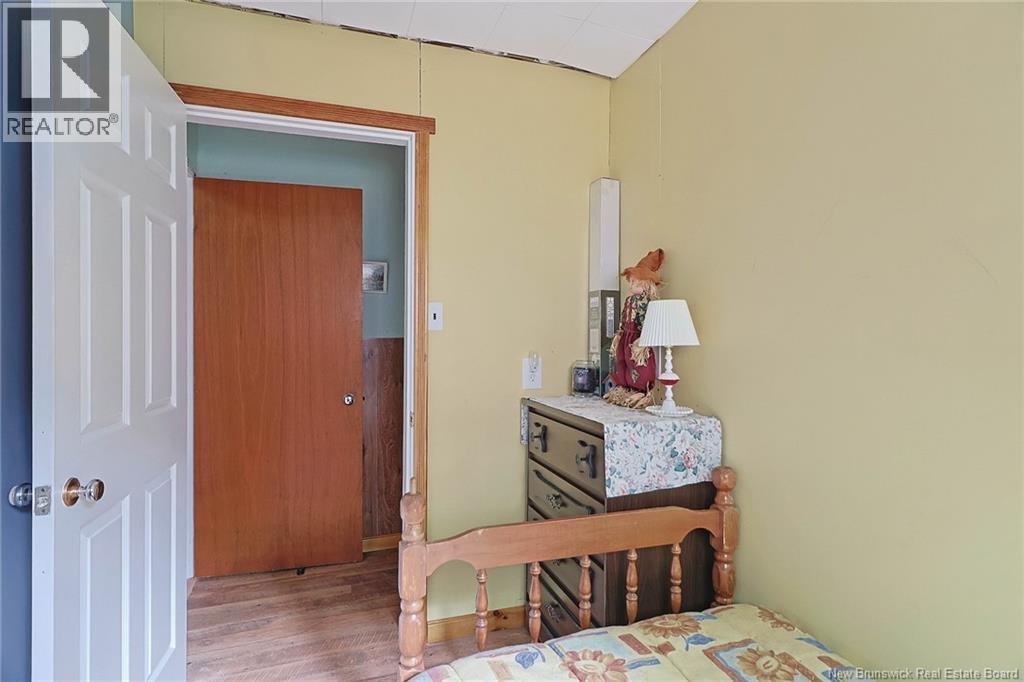 13 MILLS Crescent - 31