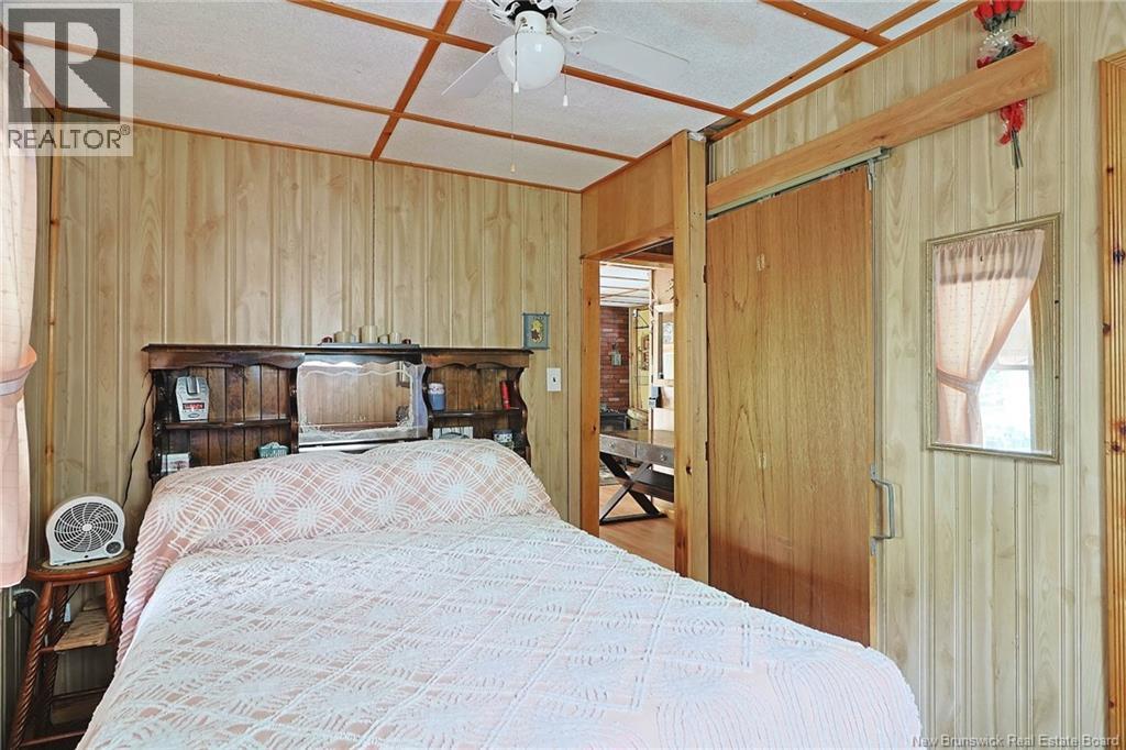 13 MILLS Crescent - 27