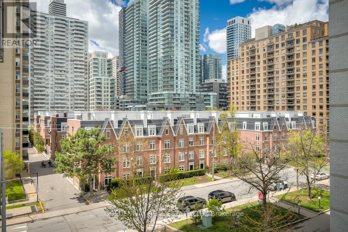 #401 83 REDPATH AVENUE - 16