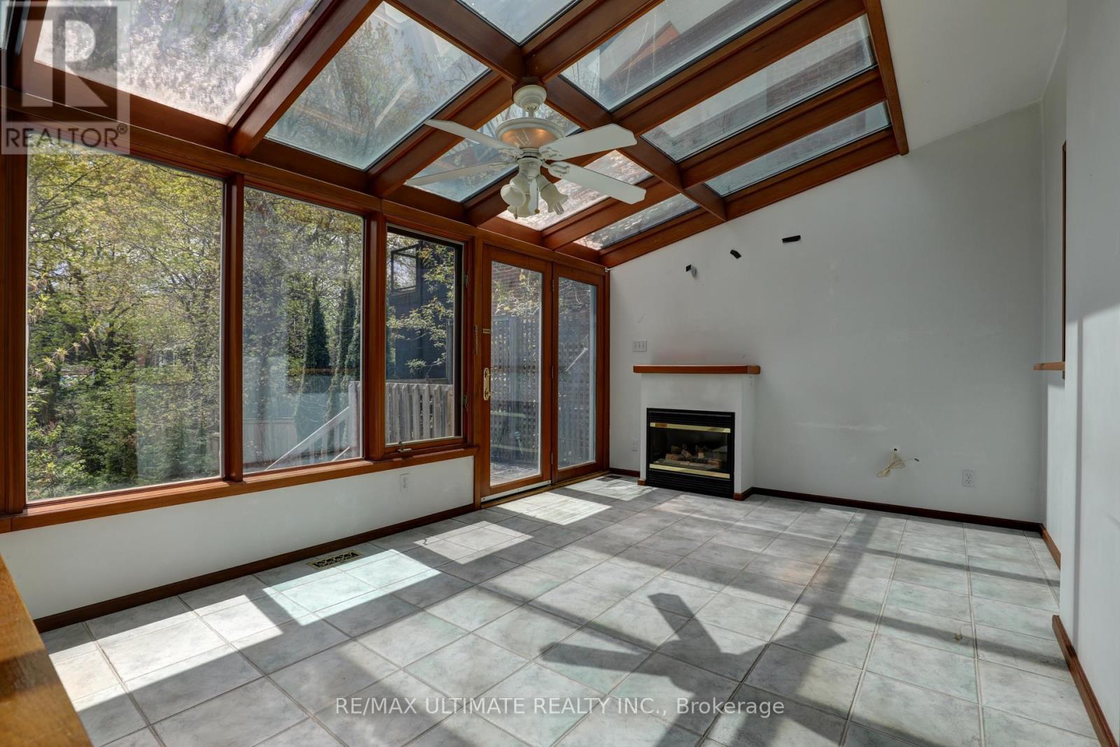 387 KEEWATIN AVENUE - 14
