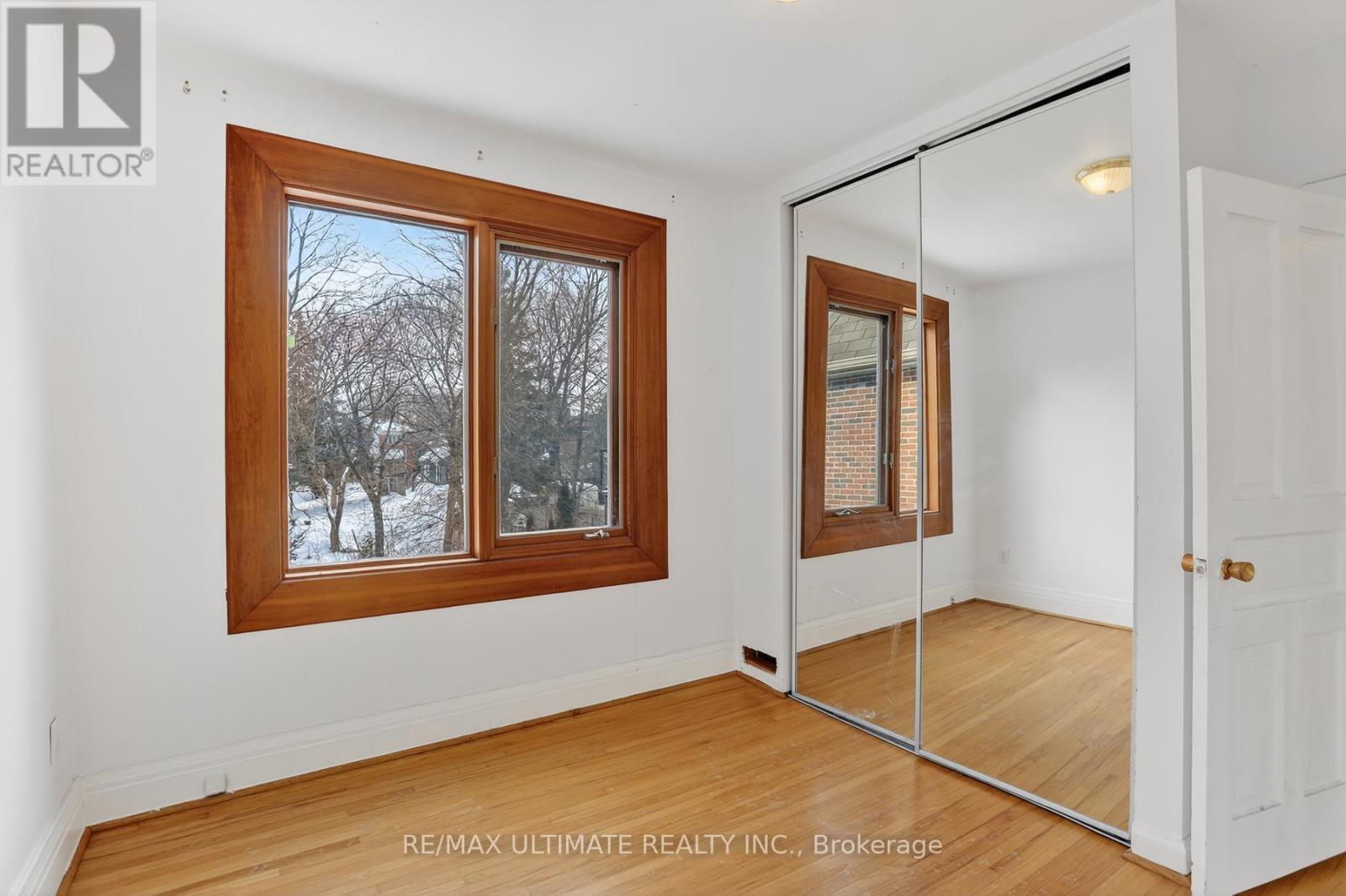 387 KEEWATIN AVENUE - 22