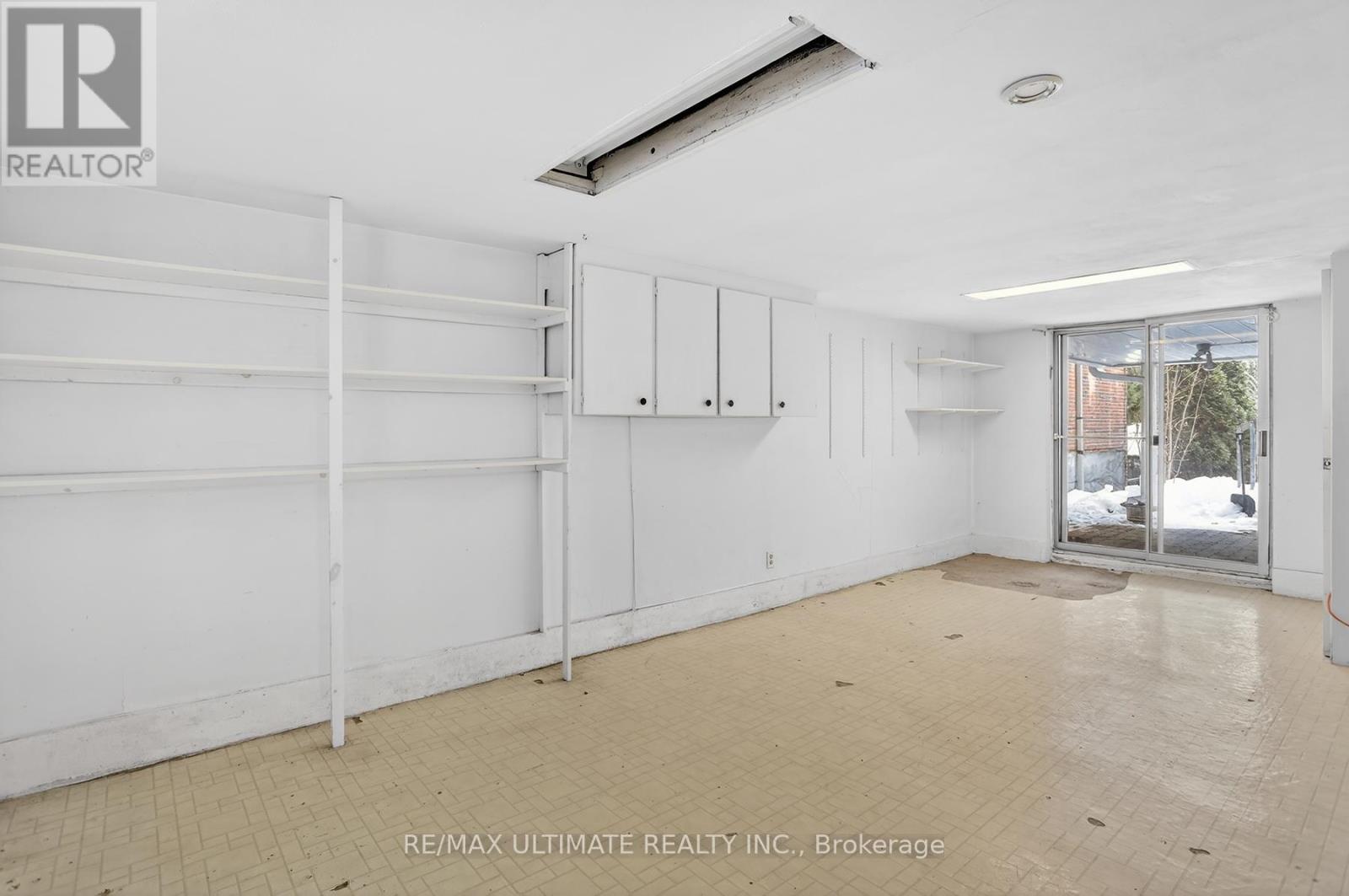 387 KEEWATIN AVENUE - 24