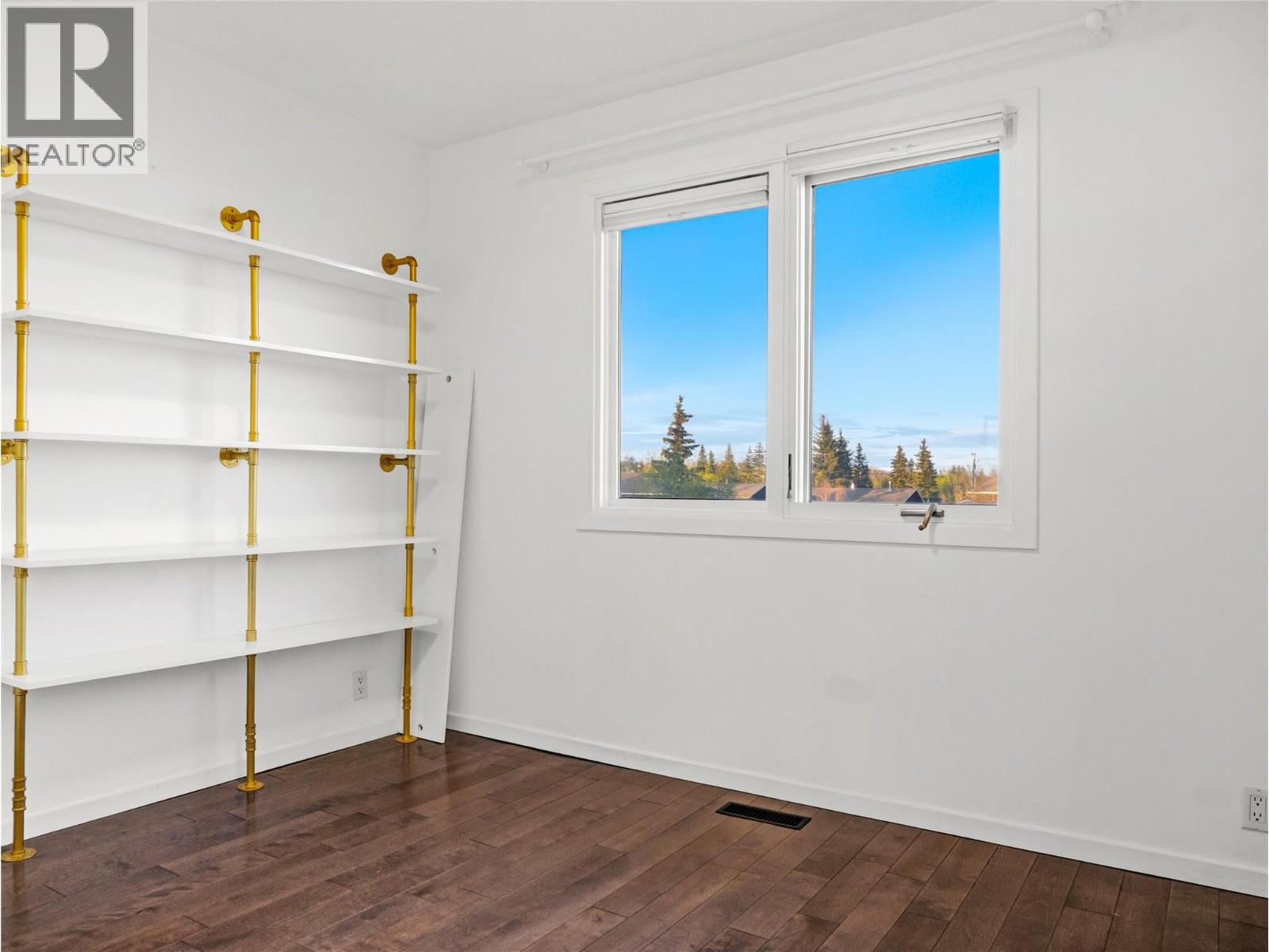 10728 18 Street, Dawson Creek