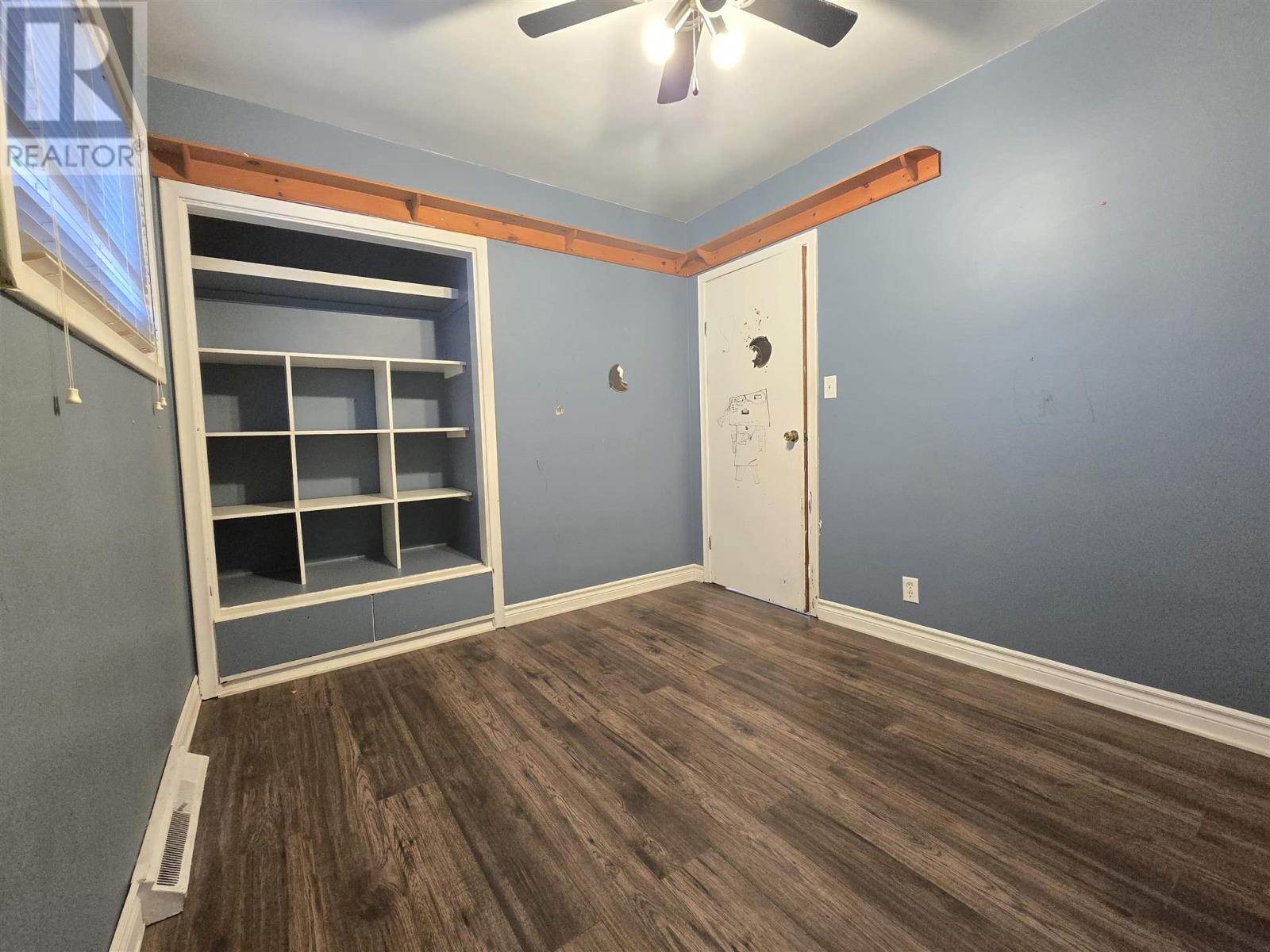 176 Glasgow AVE - 7