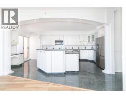 Ensuite - 1702 1020 View St, Victoria, BC V8V4Y4 Photo 10