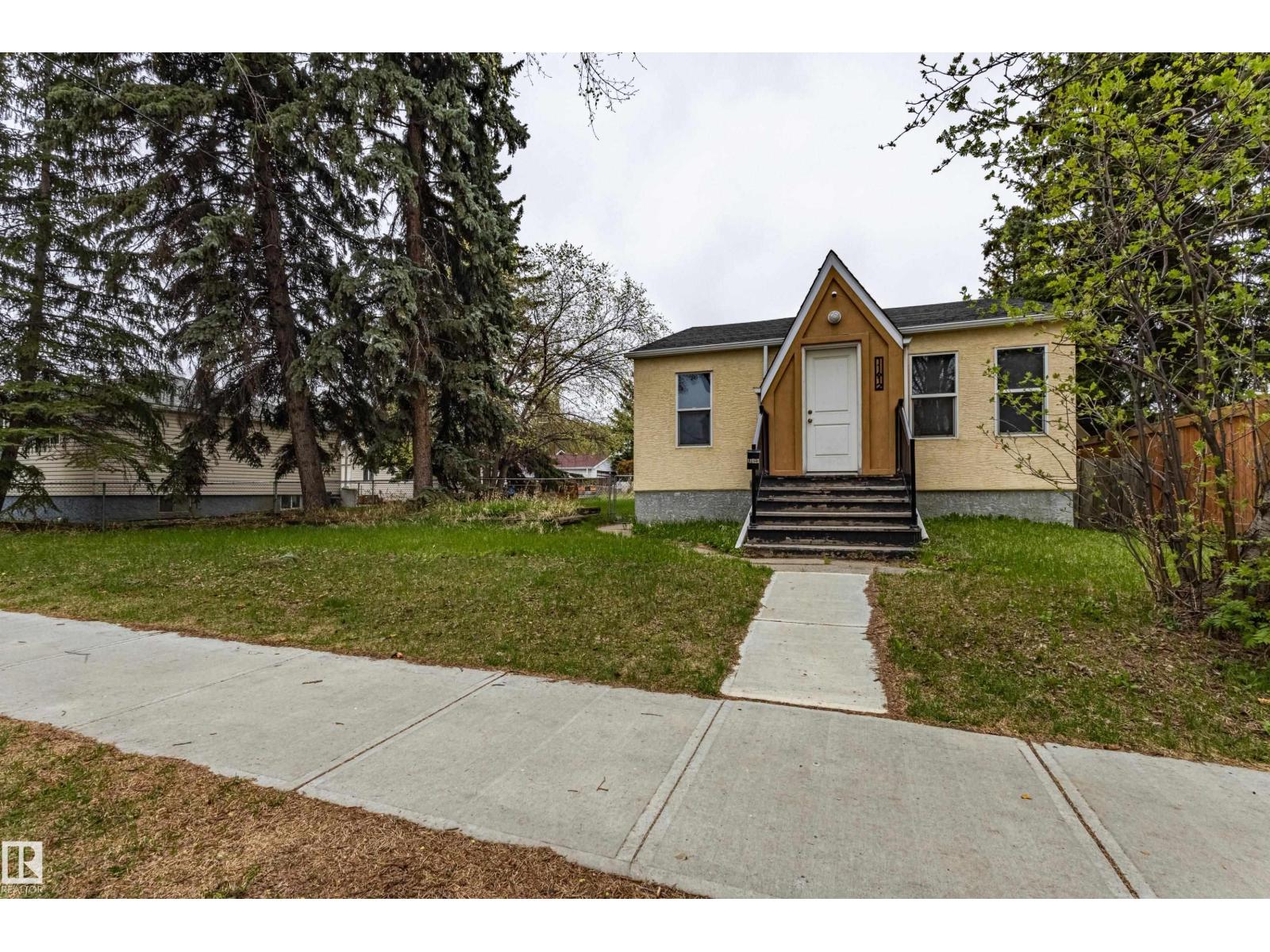 11612 130 AV NW - 2
