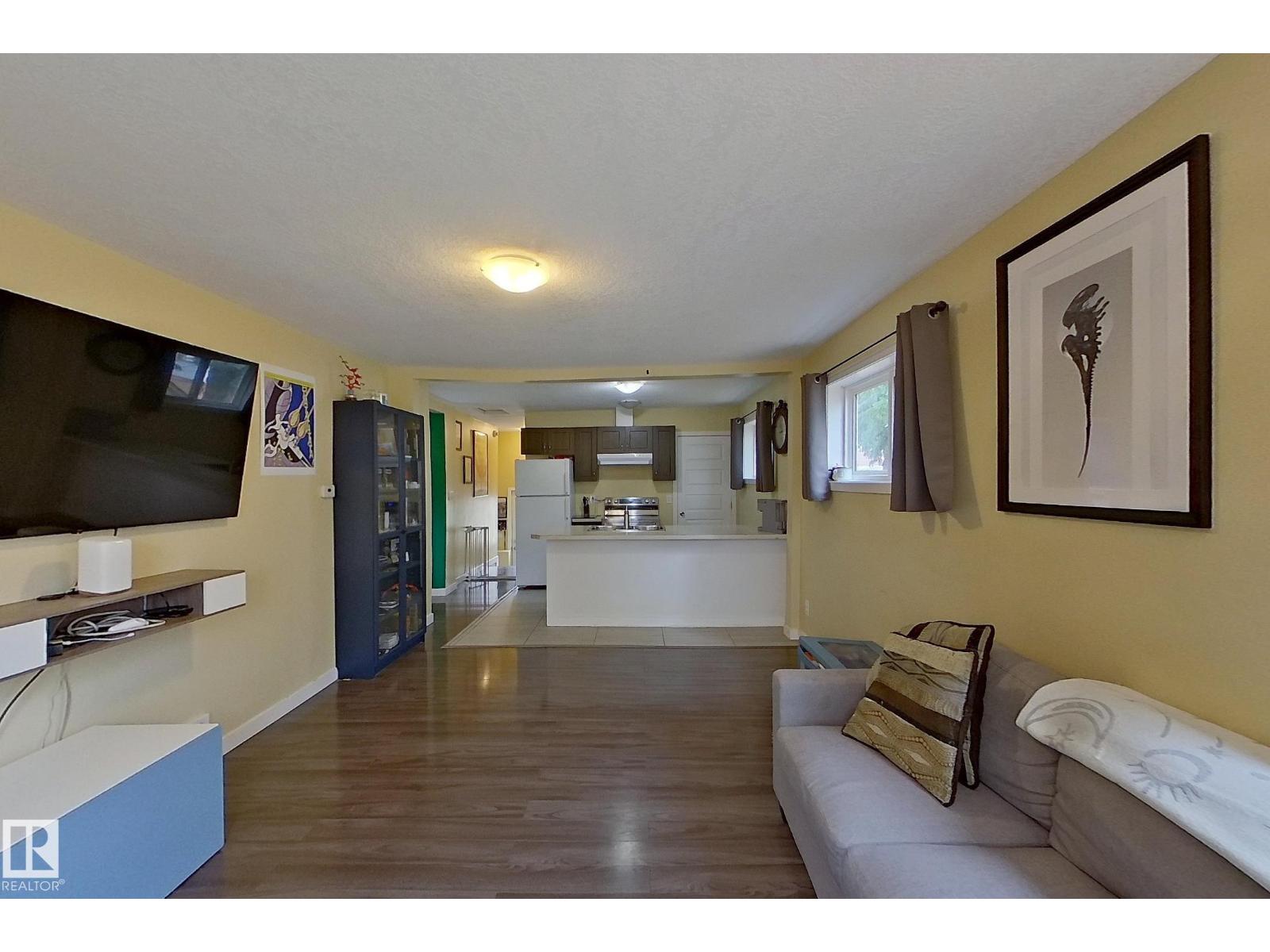 11612 130 AV NW - 6