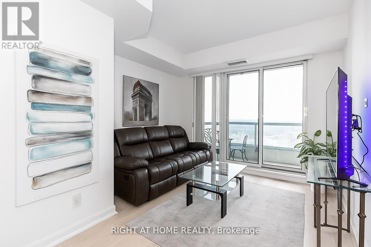 Listing photo of 2213 - 9201 YONGE STREET E