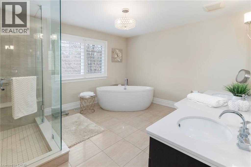 400 HAMILTON Drive - 17