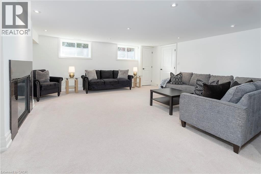 400 HAMILTON Drive - 24