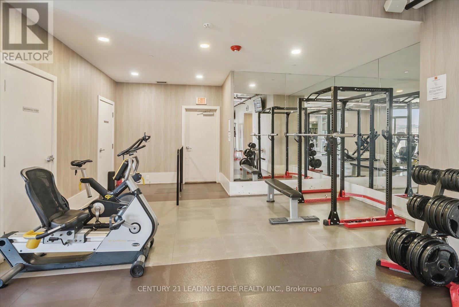 #2111 20 BRUYERES MEWS - 26