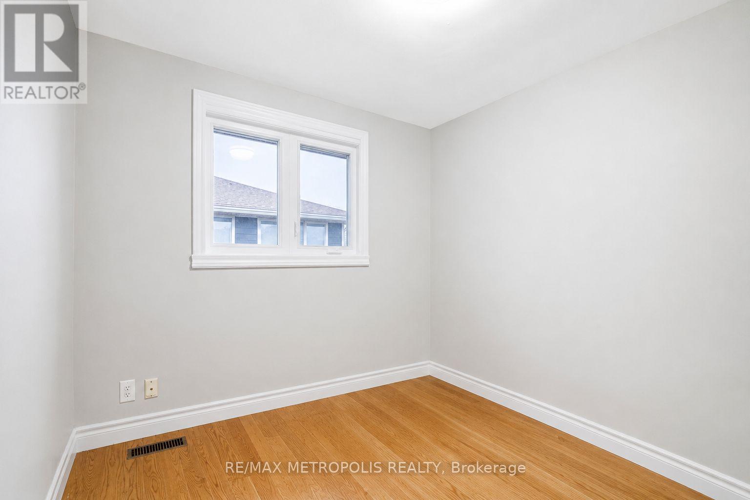 1098 CEDAR STREET - 10