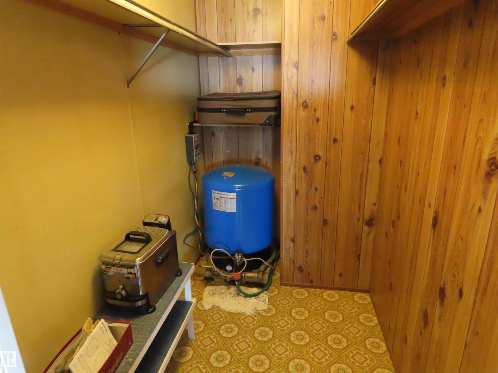 98 Lakeview DR — photo 35