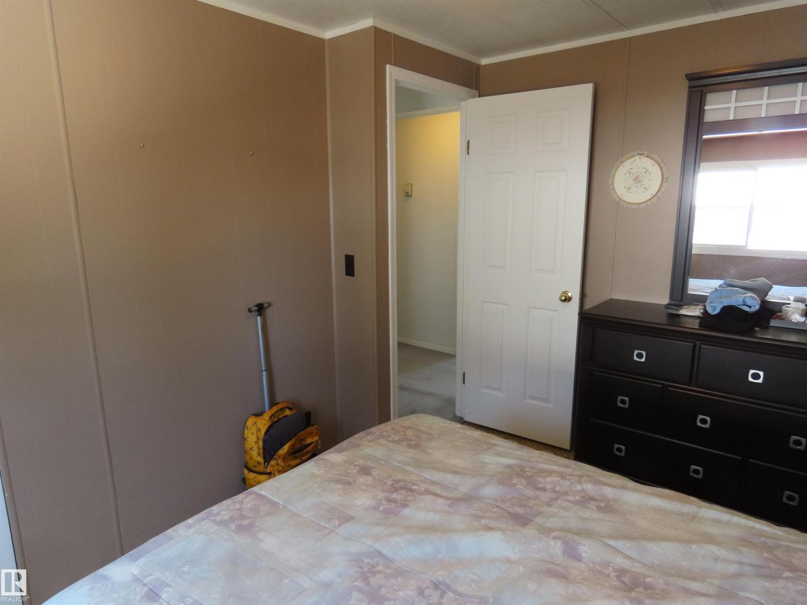 98 Lakeview DR — photo 29