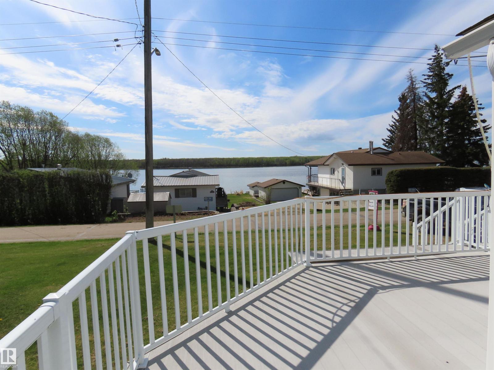 98 Lakeview DR — photo 8