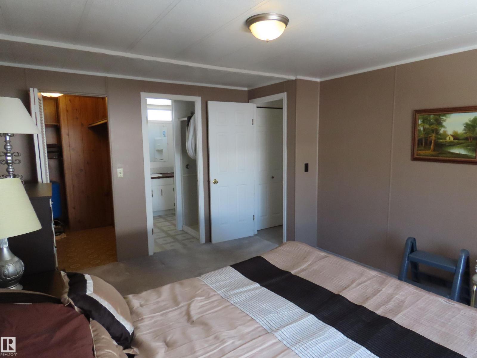 98 Lakeview DR — photo 27