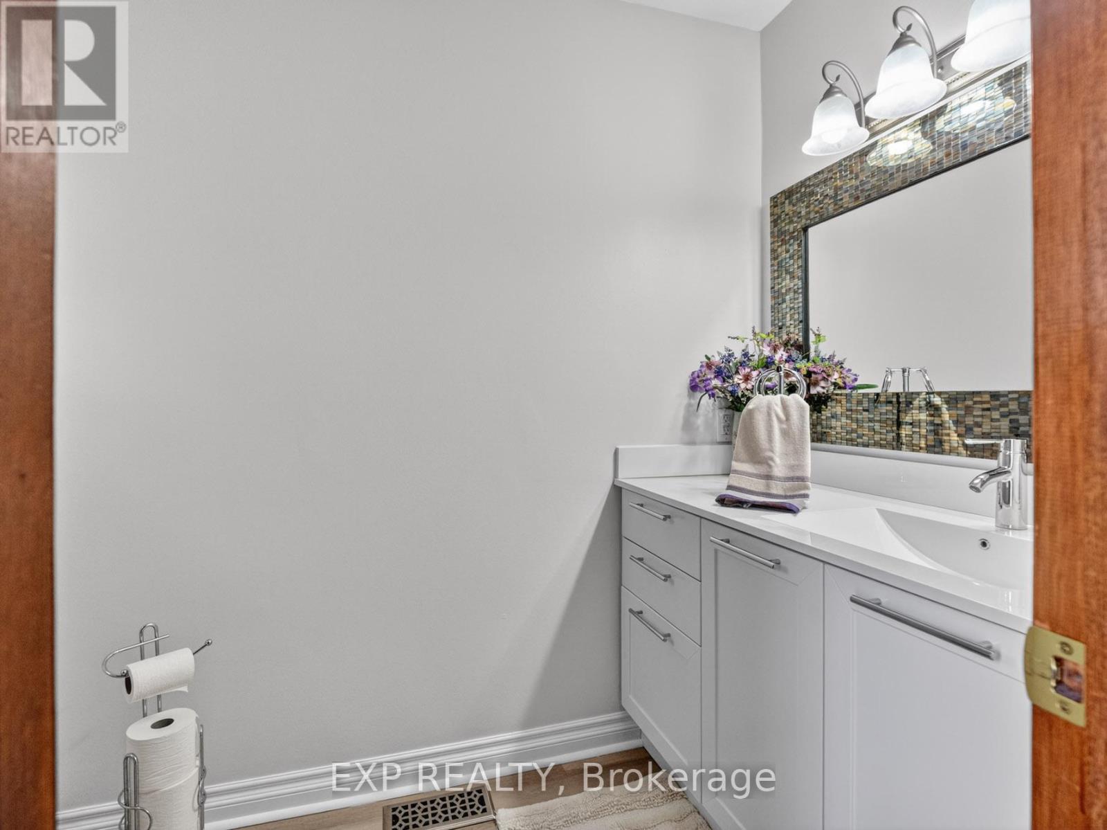 38 CAPRI STREET - 5