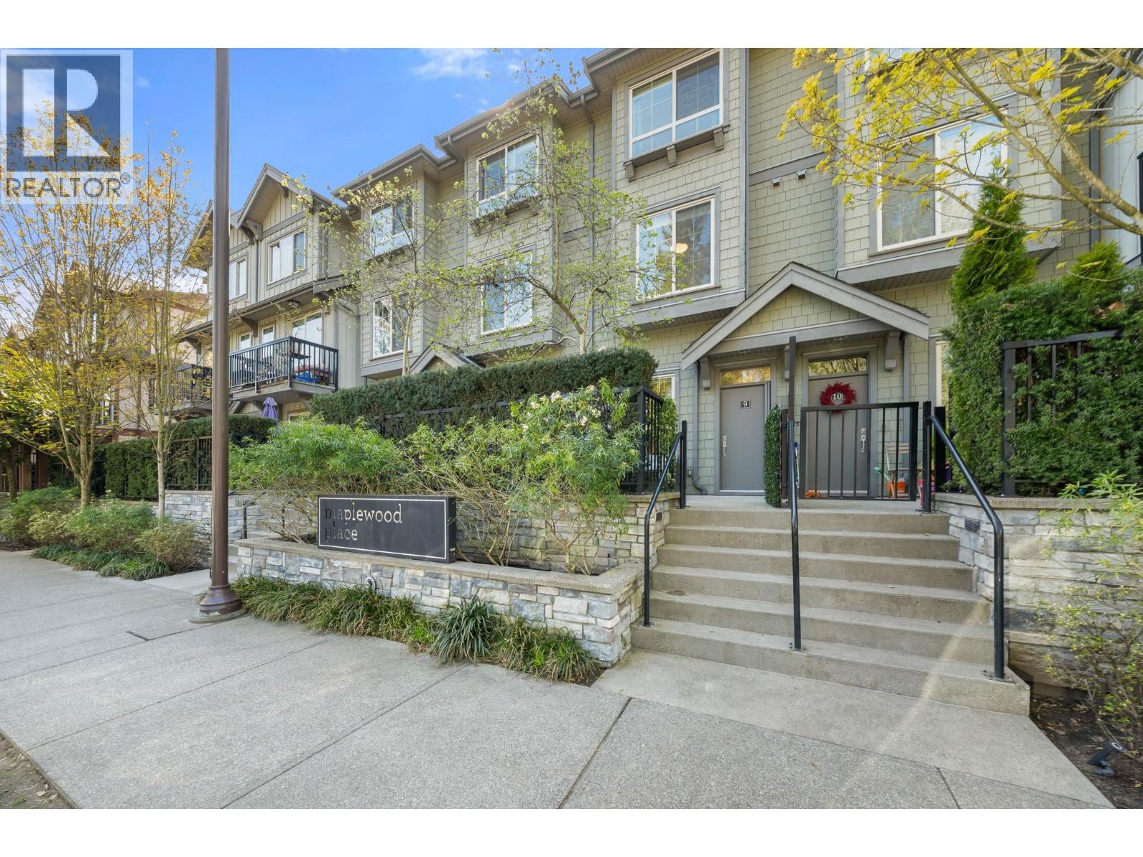 9 433 SEYMOUR RIVER PLACE, North Vancouver