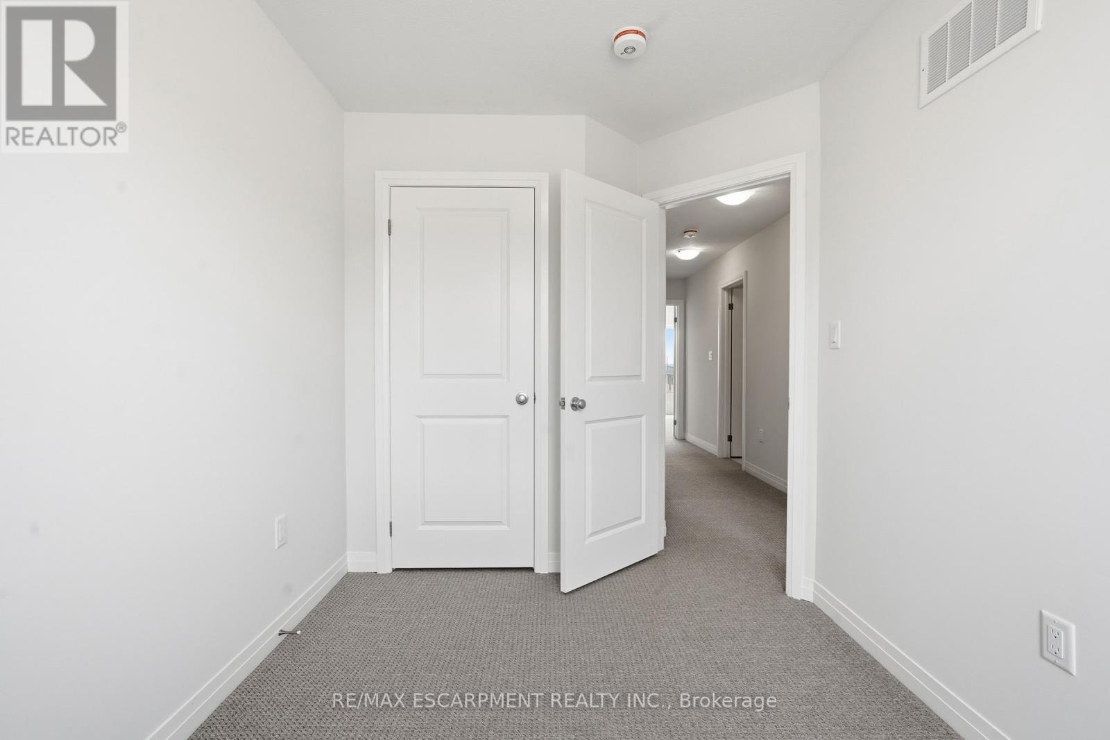 #UNIT 33 155 EQUESTRIAN WAY - 18
