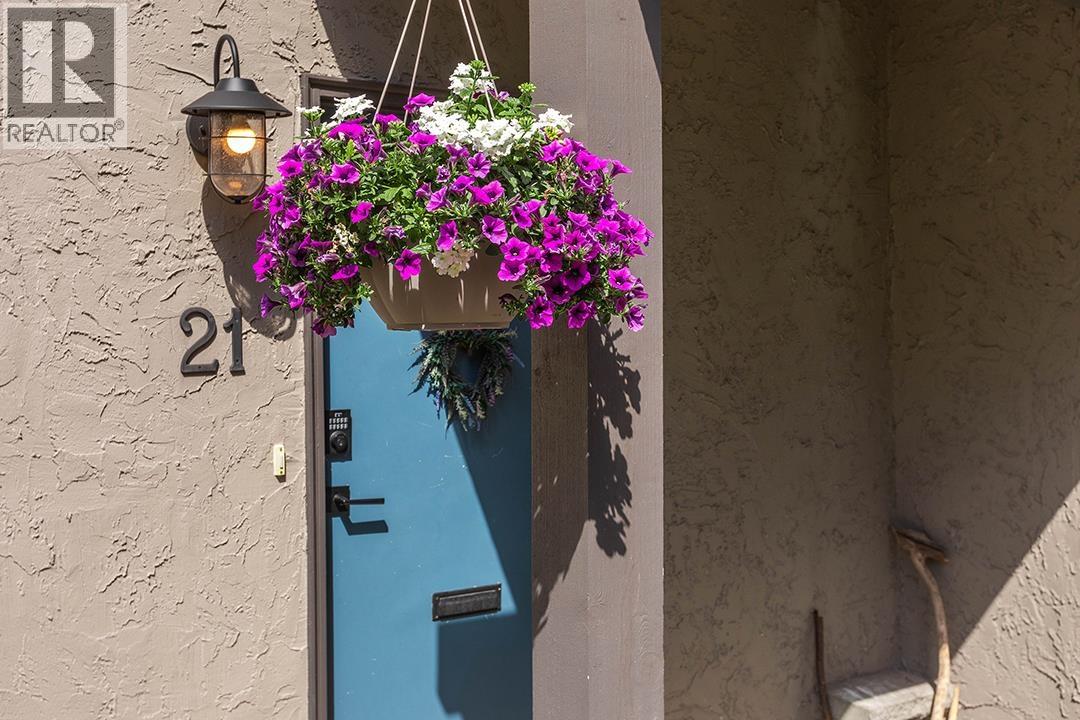 21 230 W 14TH STREET — photo 2