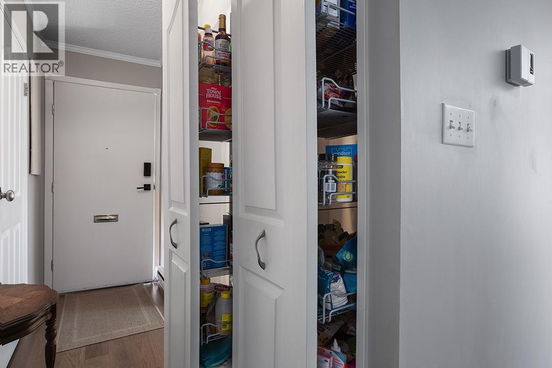21 230 W 14TH STREET, North Vancouver