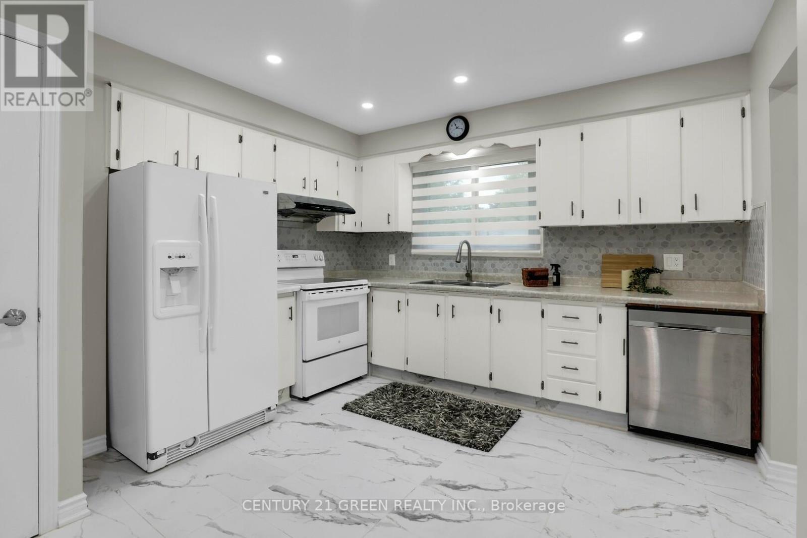 7812 BADGER ROAD - 11