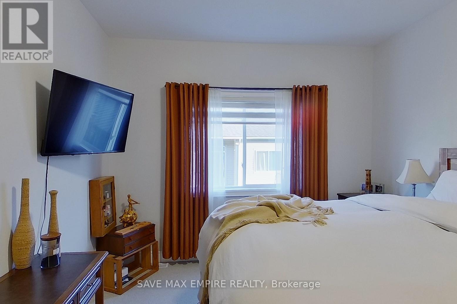 435 WILLIAMS CRESCENT - 18