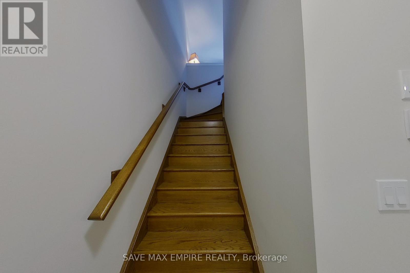 435 WILLIAMS CRESCENT - 23