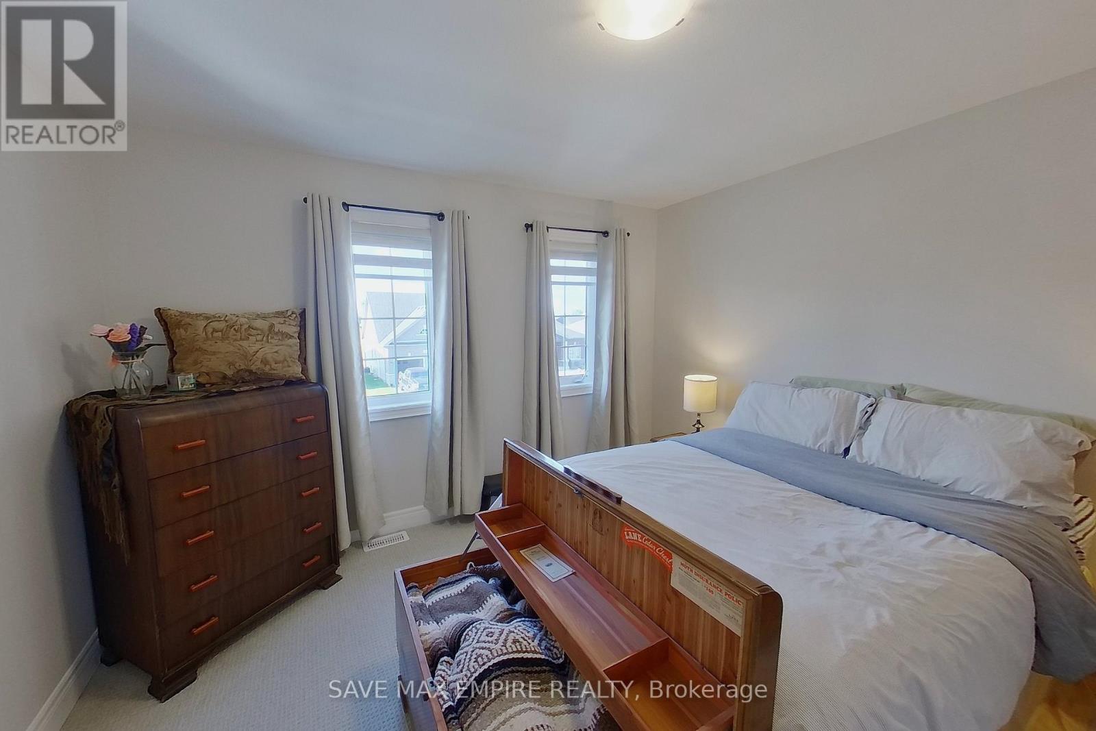 435 WILLIAMS CRESCENT - 27