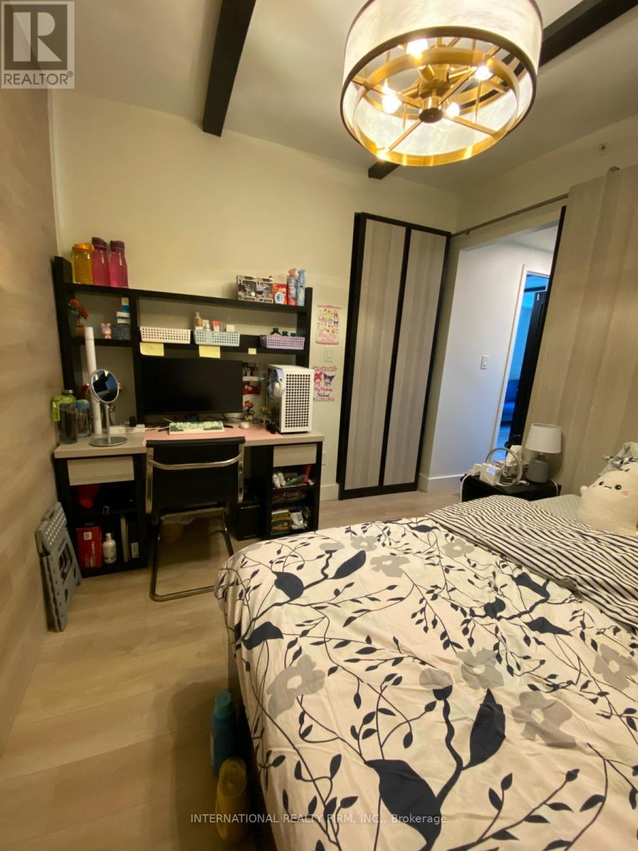 #1925 145 COLUMBIA STREET W - 23